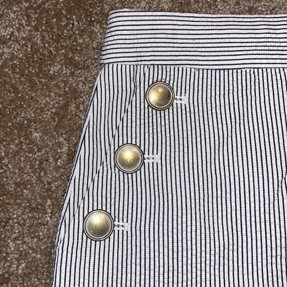 J Crew seersucker mini skirt - size 2 - B - Picture 2 of 5